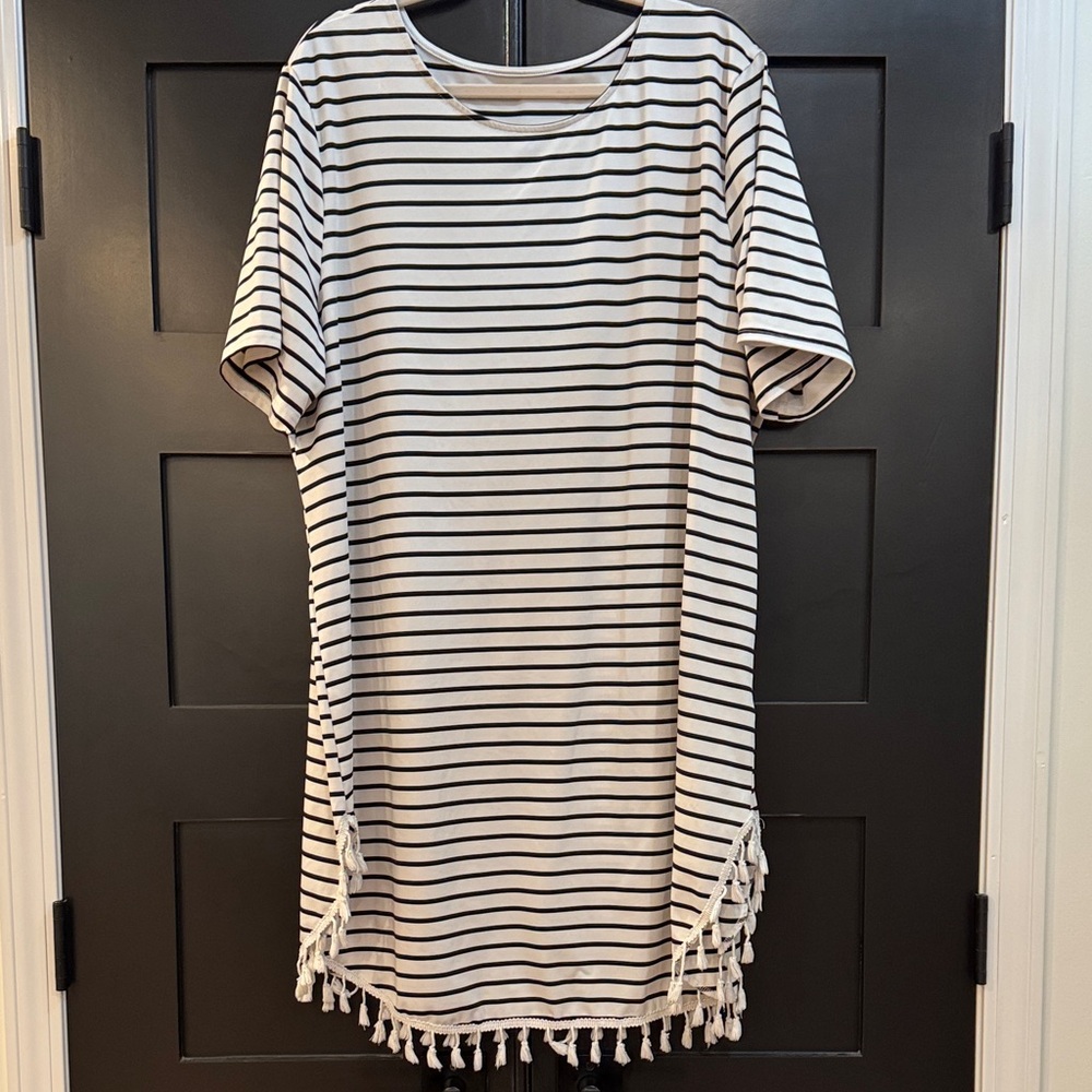 Striped Tassel Hem Beach Coverup - Black & White